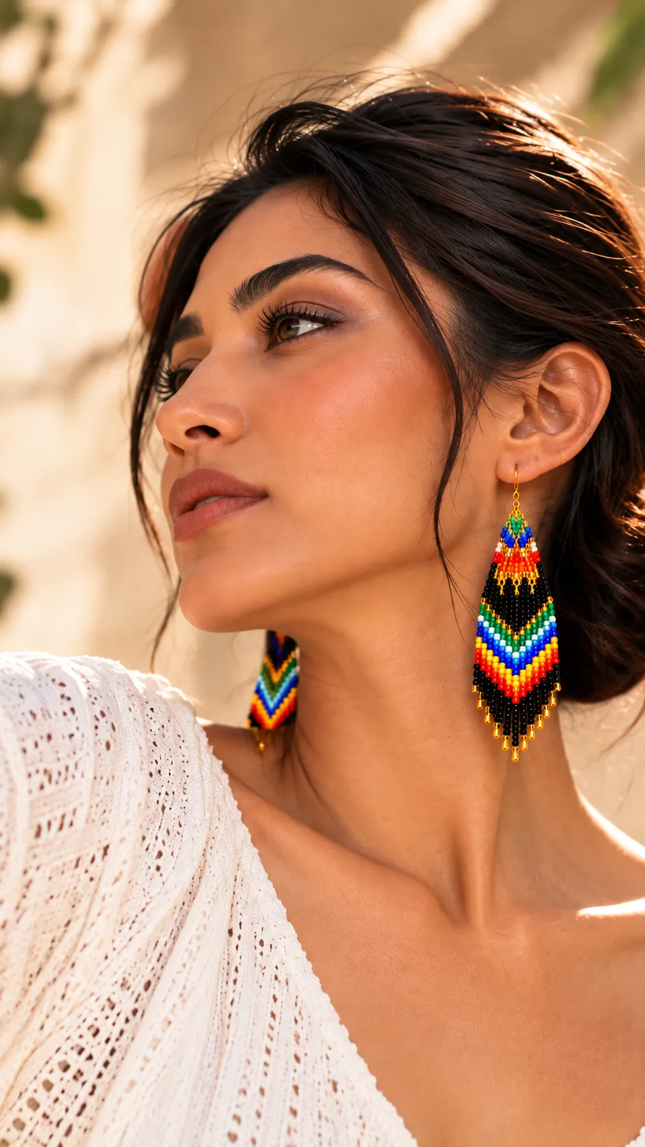 Ritmo Libre – Aretes Largos de Cuentas con Flecos Tejidos a Mano, Estilo Bohemio Vintage - Image 3