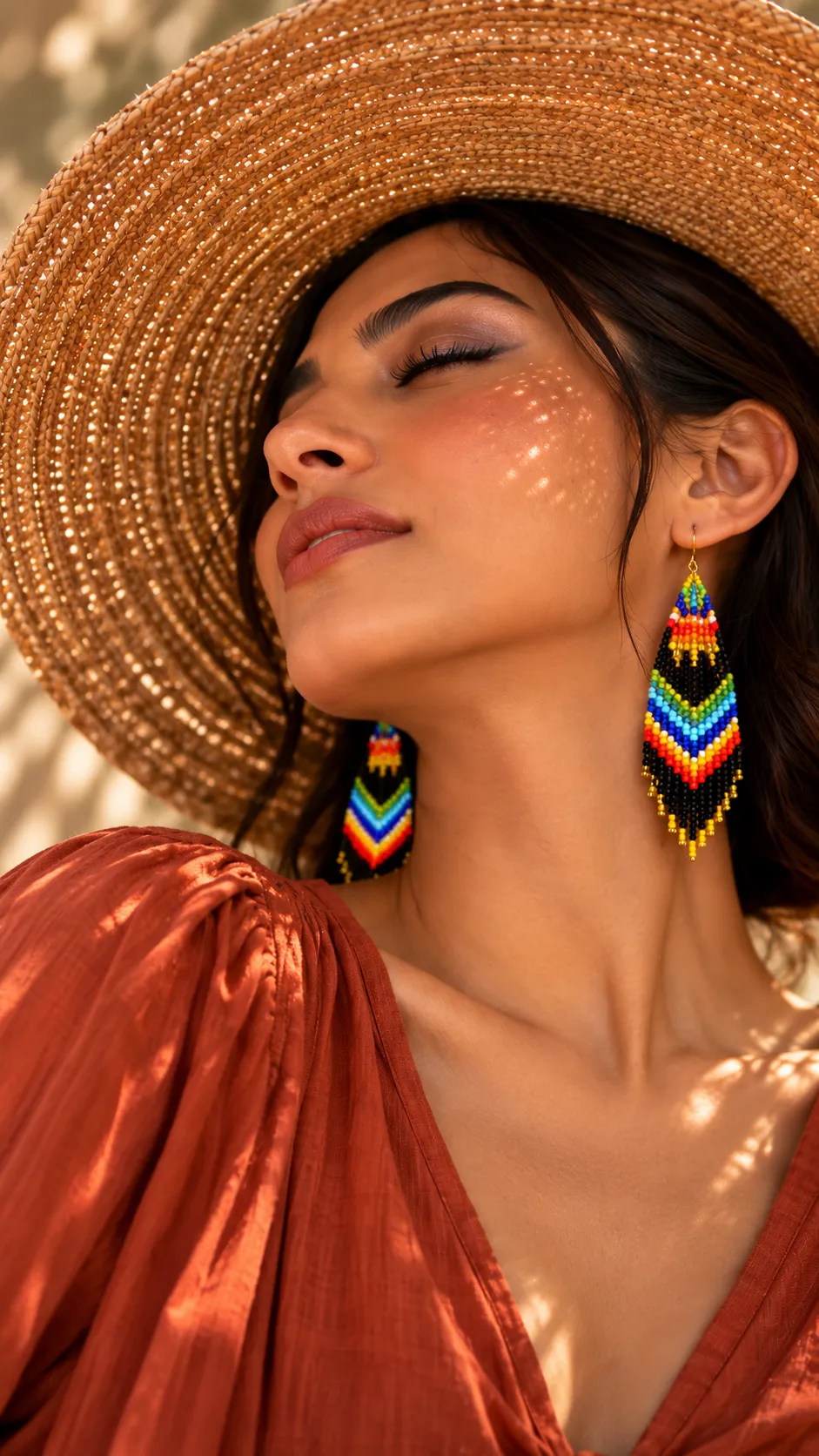 Ritmo Libre – Aretes Largos de Cuentas con Flecos Tejidos a Mano, Estilo Bohemio Vintage - Image 4