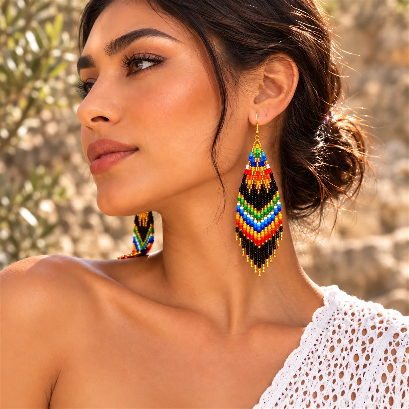 Ritmo Libre – Aretes Largos de Cuentas con Flecos Tejidos a Mano, Estilo Bohemio Vintage