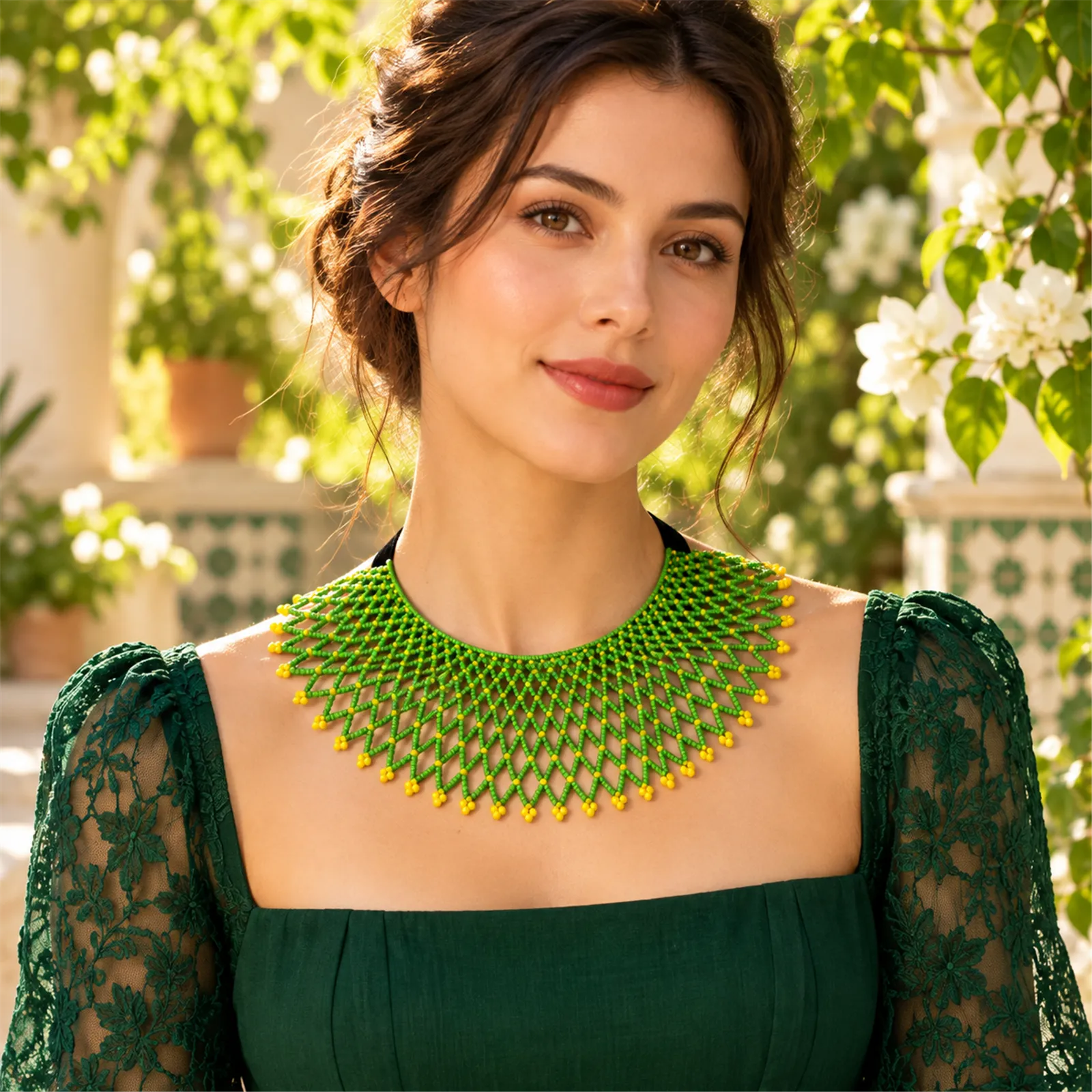 Esencia Verde – Collar de Cuentas Verdes y Amarillas, Tejido a Mano, Estilo Bohemio Étnico - Image 4