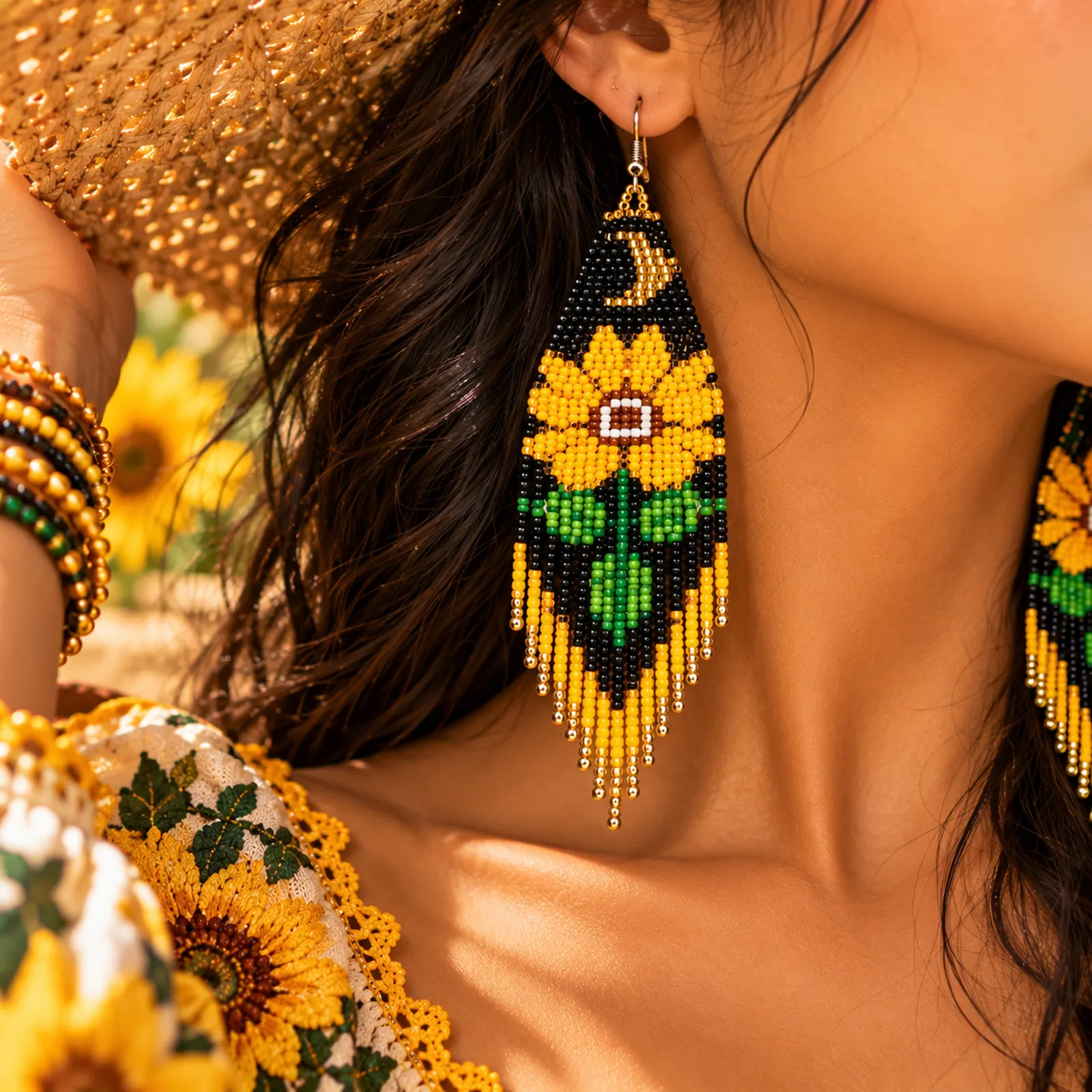 Girasol Dorado – Aretes Largos de Cuentas Tejidas a Mano con Flecos, Estilo Bohemio Étnico