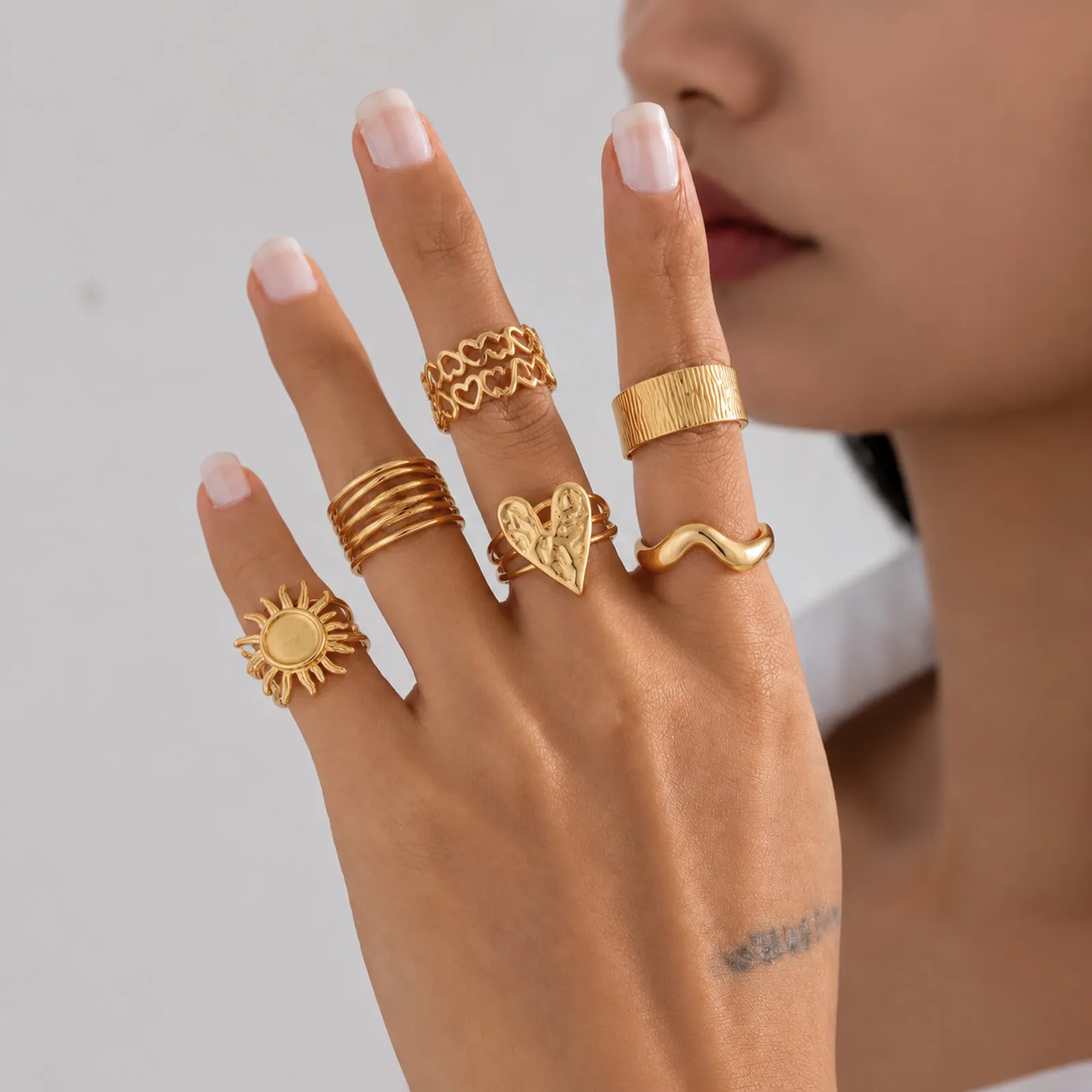 Anillos Dorados para Mujer – Anillos Chunky de Estilo Retro, Diseños Artísticos y Originales para un Look Chic y Atrevido - Image 3