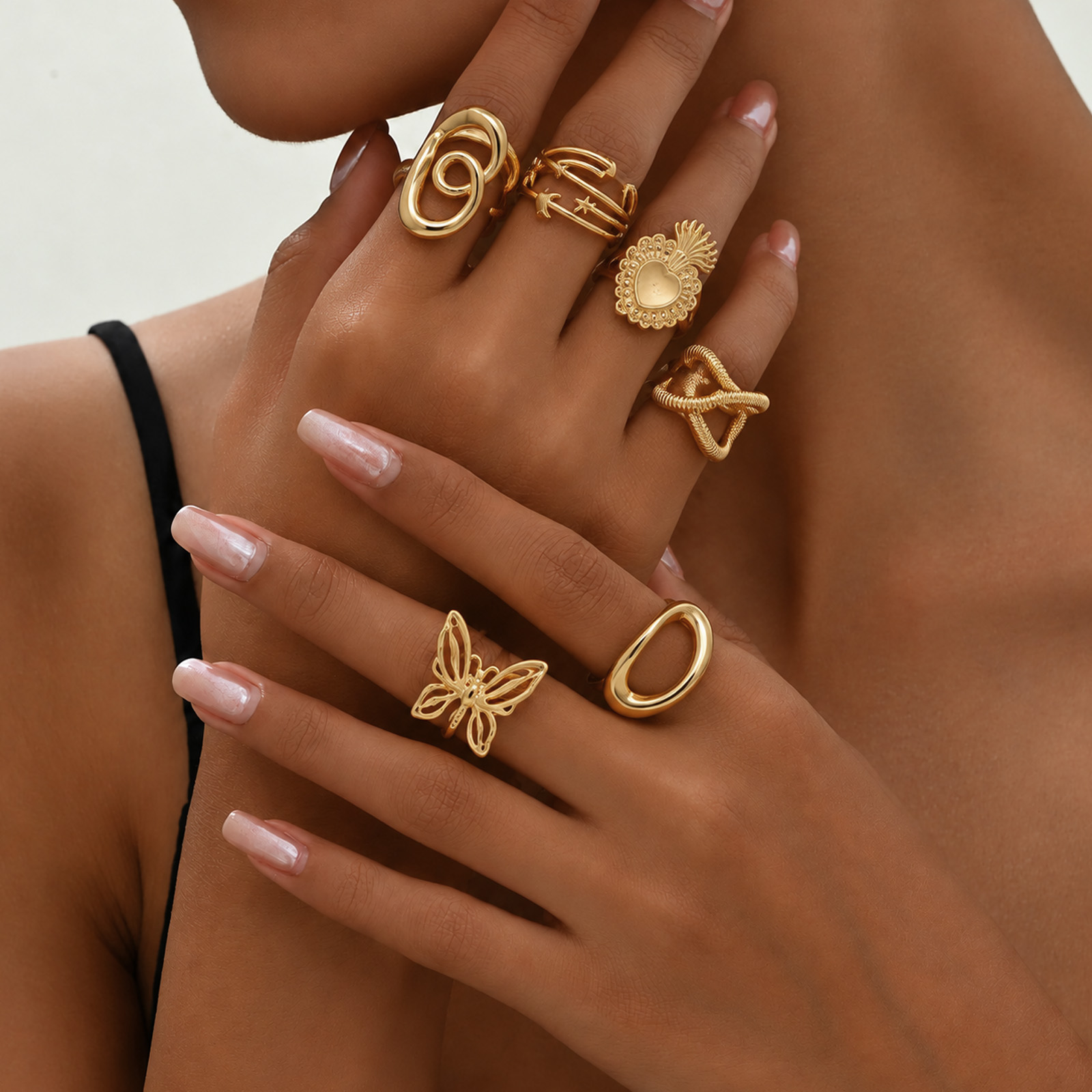 Anillos Dorados para Mujer – Anillos Chunky de Estilo Retro, Diseños Artísticos y Originales para un Look Chic y Atrevido