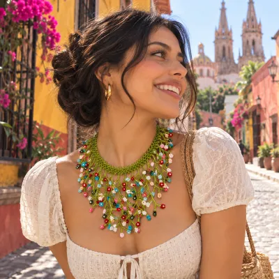 Collar Cascada Bohemio – Collar de Cuentas Tejidas a Mano con Flecos y Detalles Florales, Joyería Étnica para Mujer